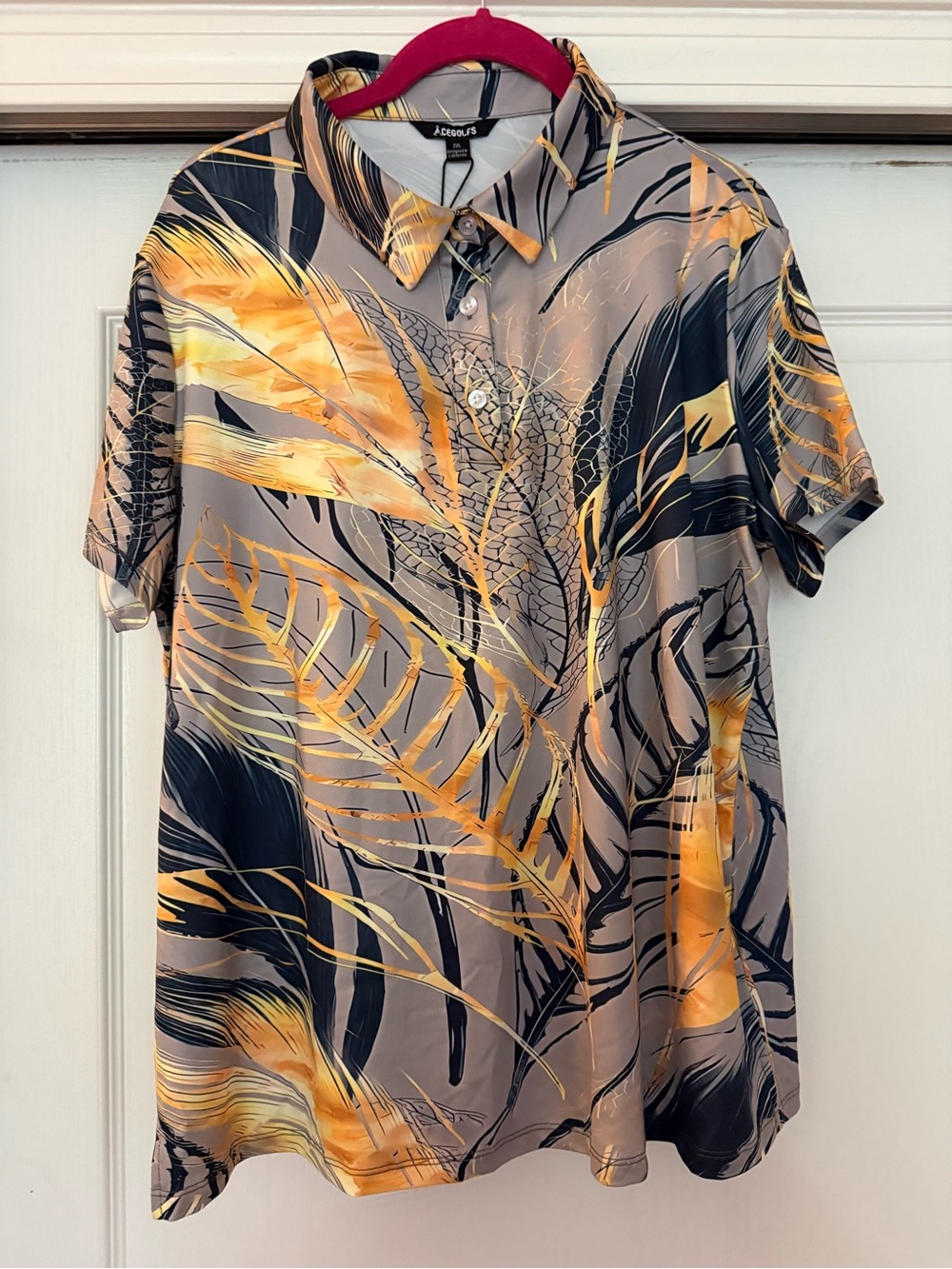 New Golf Short-Sleeve Tropical Print Shirt in Blake & Gold